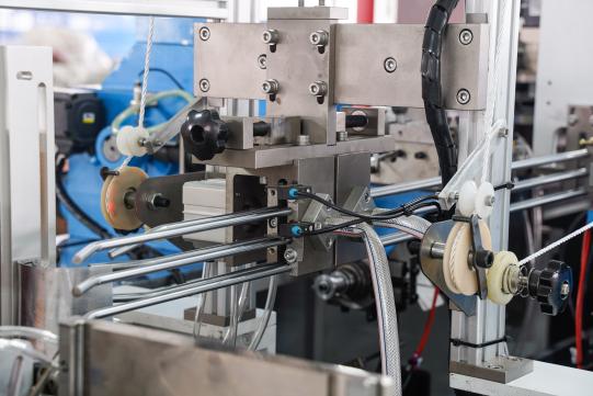 Mesin Pemasukan Tali Kantong Kertas PRY-450A 6