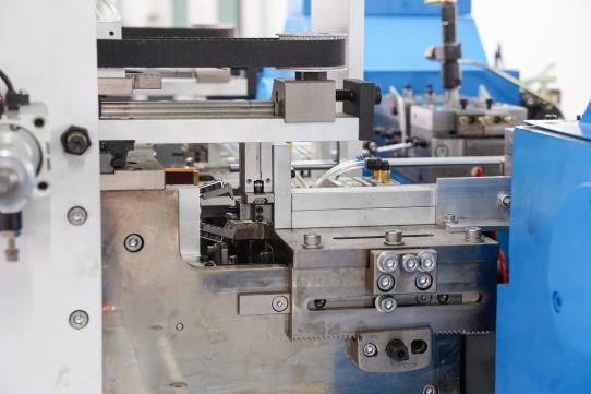 Mesin Pemasukan Tali Kantong Kertas PRY-450A 8