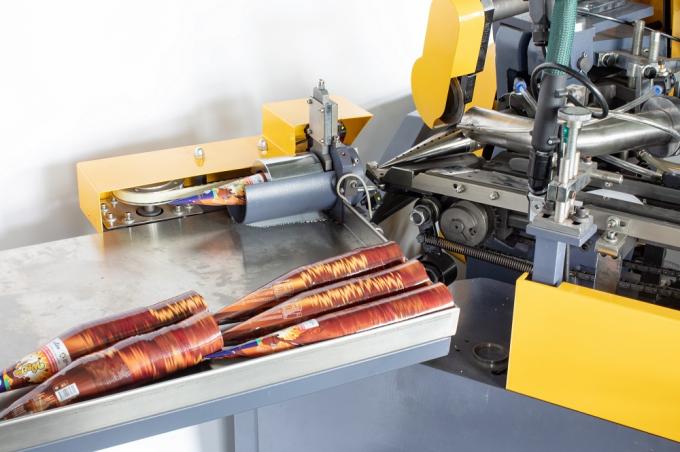 PRY-220/300 Mesin pembuatan es krim kecepatan tinggi jenis kerucut cangkir kertas 10