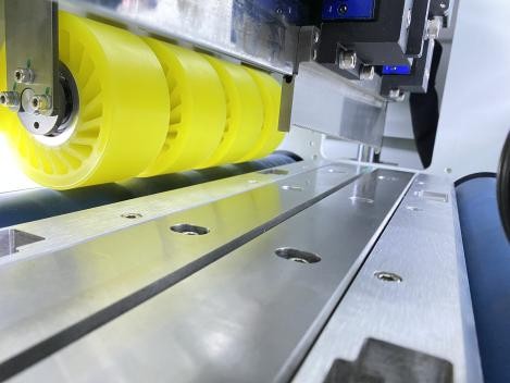 PRY-1800 Mesin Pemotong Sampel Kotak Karton Otomatis Single Pass 7